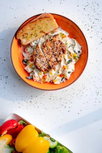 Fettuccine Alfredo Pasta